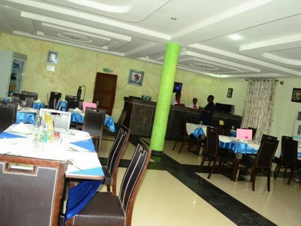 Newton Hotels Limited Owerri Ngoại thất bức ảnh